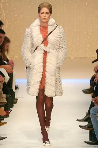 Look 18
